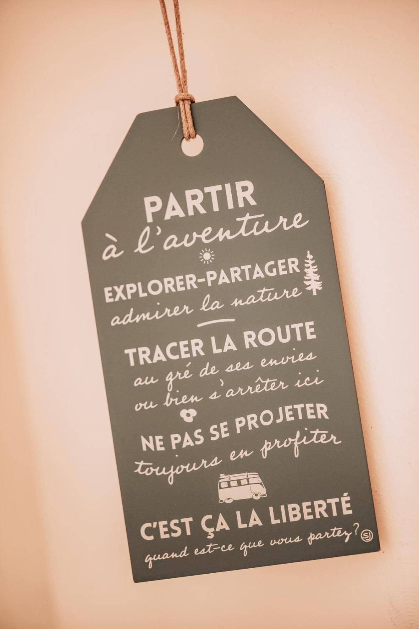 Laissez-Vous Enchanter Par La Vallee De La Meuse Hastiere-par-dela Exterior foto